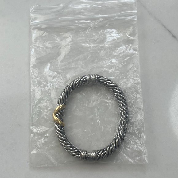 Silver color and gold color bracelet - Picture 7 of 7